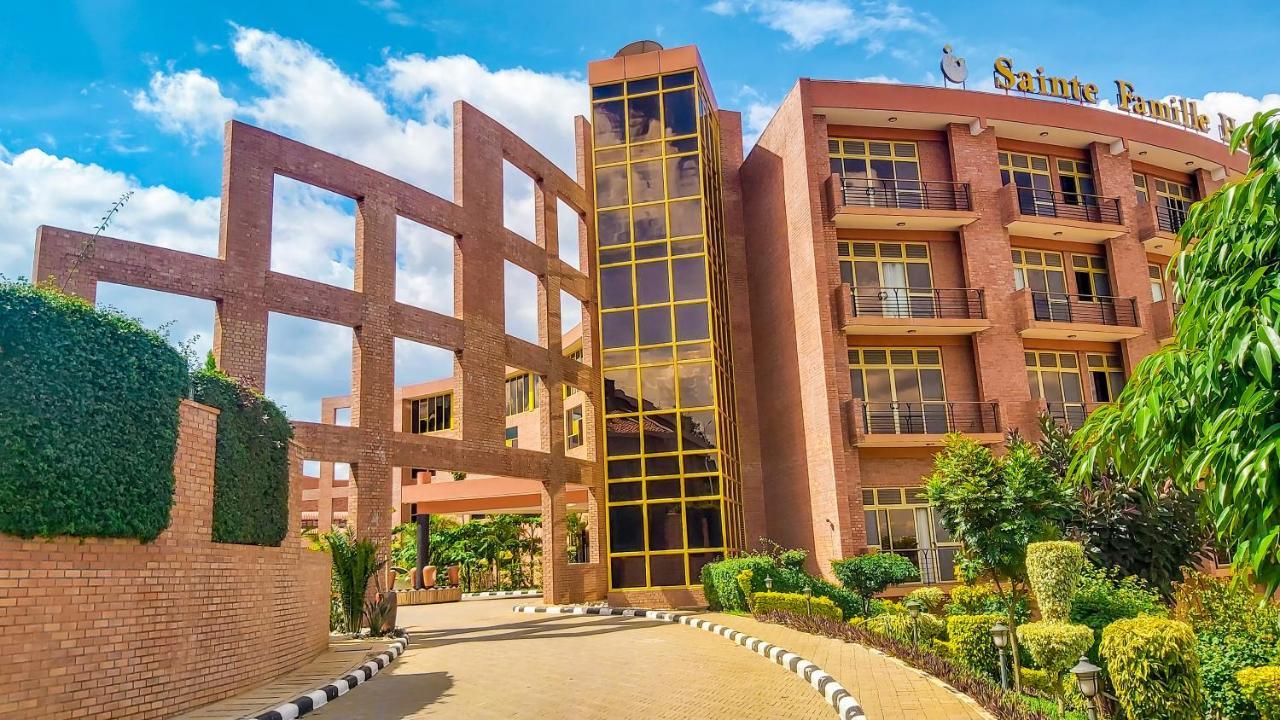 Sainte Famille Hotel Kigali Bagian luar foto
