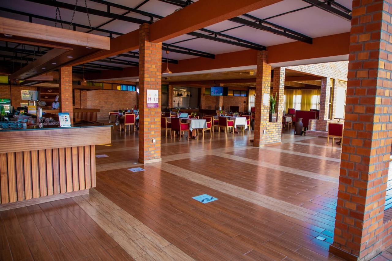 Sainte Famille Hotel Kigali Bagian luar foto