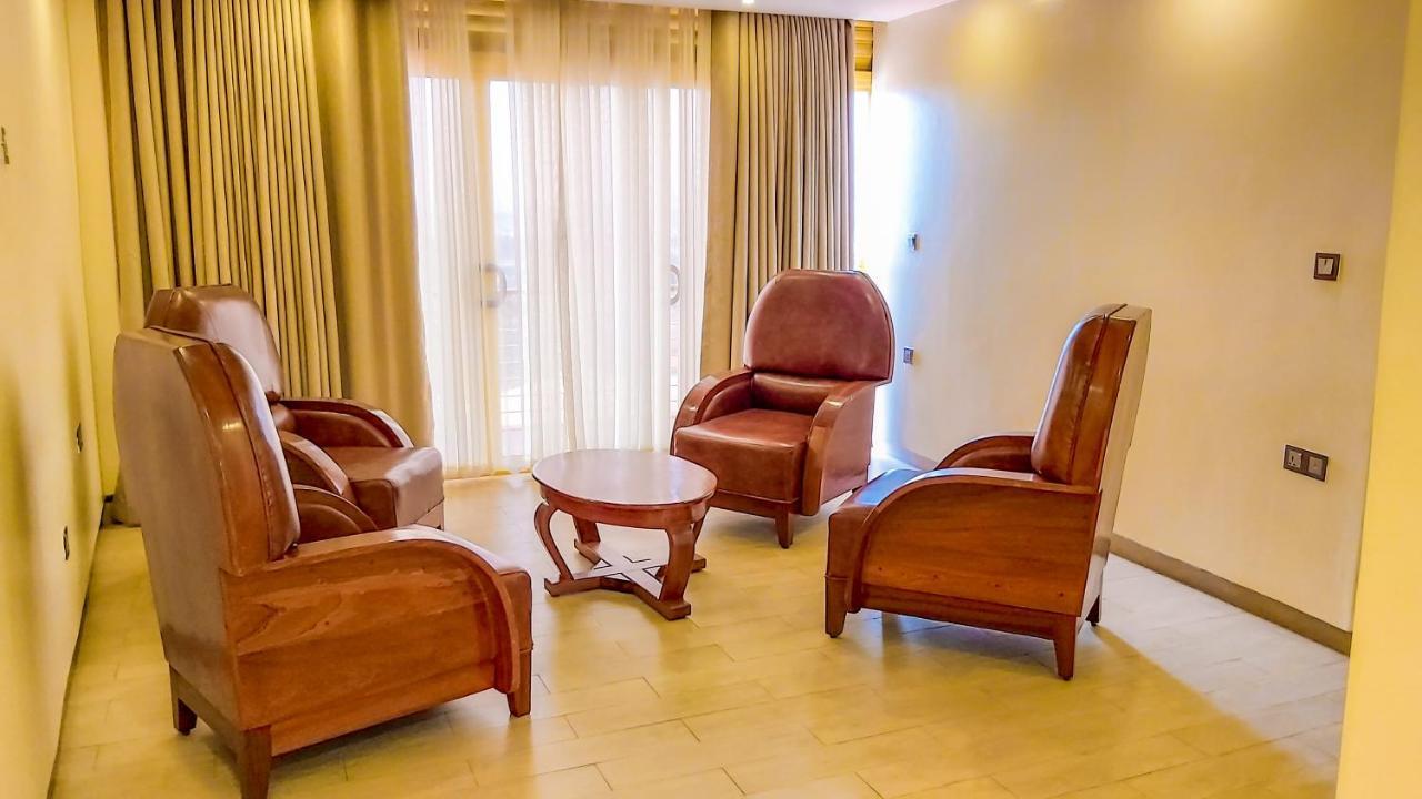 Sainte Famille Hotel Kigali Bagian luar foto